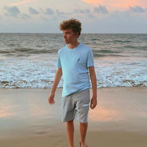 Meet your Posher, Jean